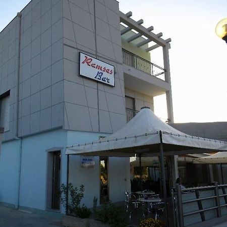 B&B Ramses Uta Exterior foto